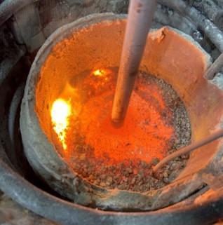 Direct reduction trial of CeO2 by Al, which is highly exothermic.